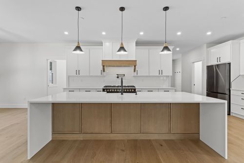 17 Sawmill Lane, New Boston, NH, 03070 | Card Image