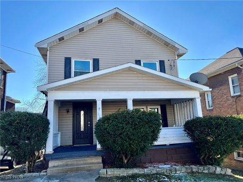 132 School St, Weirton, WV, 26062-3242 | Card Image