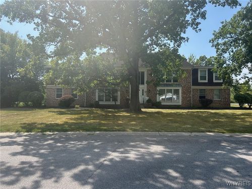 apt-1-80 Carriage Dr, Orchard Park, NY, 14127-1827 | Card Image