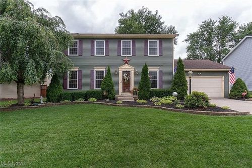 1010 Brookpoint Dr, Medina, OH, 44256-3032 | Card Image