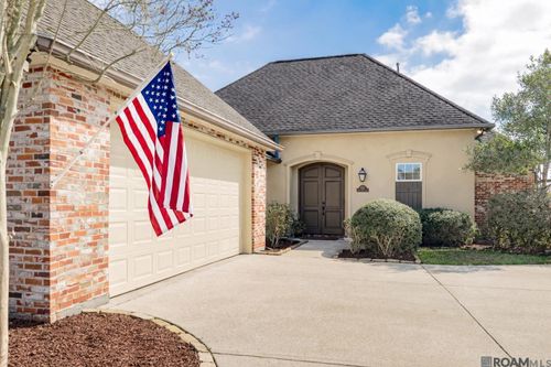 10710 Hill Pointe Ave, Baton Rouge, LA, 70810-7743 | Card Image