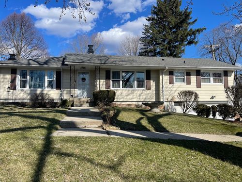 152 King Ave, East Dundee, IL, 60118-1504 | Card Image