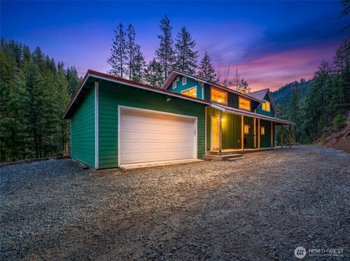 695 Sand Creek Rd, Cashmere, WA, 98815-9646 | Card Image