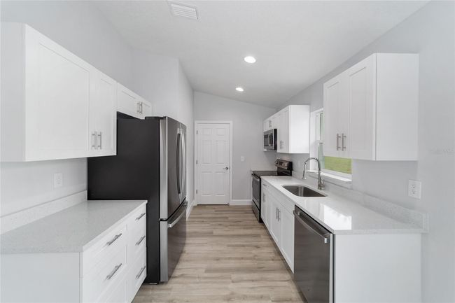 13316 Sw 105 Th Pl, House other with 3 bedrooms, 2 bathrooms and null parking in Dunnellon FL | Image 16