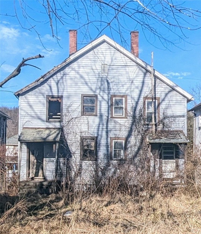 Griffith St, Aliquippa, PA 15001