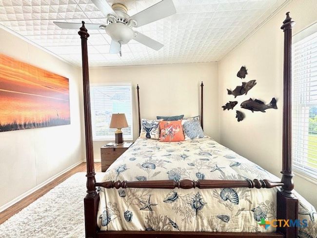 604 W Maple St, House other with 5 bedrooms, 3 bathrooms and null parking in Port O Connor TX | Image 18