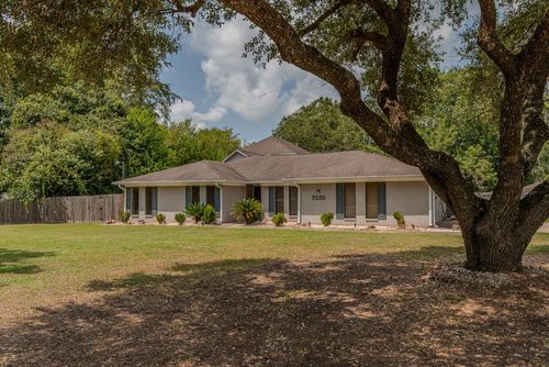 7050 Guess Rd., Beaumont, TX, 77708 | Card Image