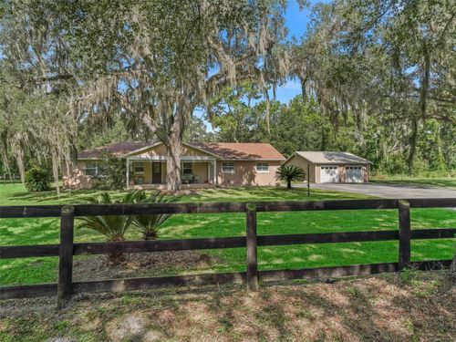 5700 Nw 135th Ave, Morriston, FL, 32668-7825 | Card Image