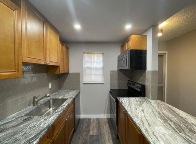 APT-154 - 650 Sw 2 Nd Ave, Condo with 2 bedrooms, 2 bathrooms and null parking in Boca Raton FL | Image 6