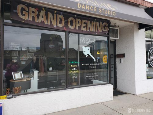 353 Fulton St, Woodbridge, NJ, 07095-2839 | Card Image