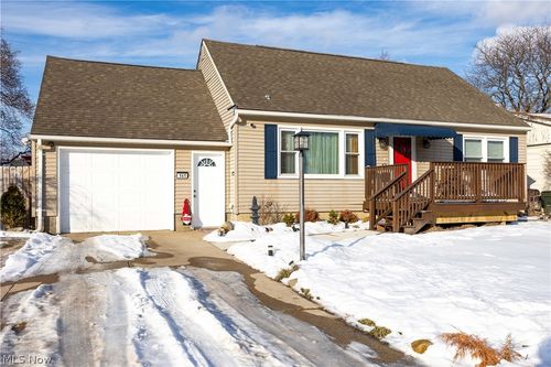 141 Elma Dr, Elyria, OH, 44035-3909 | Card Image