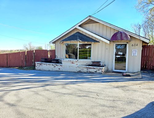 614 W College St, Branson, MO, 65616-2805 | Card Image