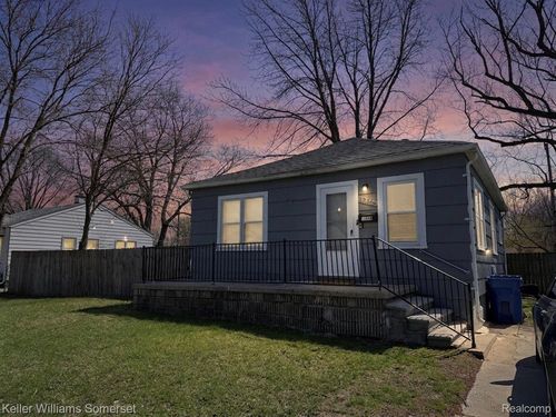 13846 Hendricks Ave, Warren, MI, 48089-2866 | Card Image