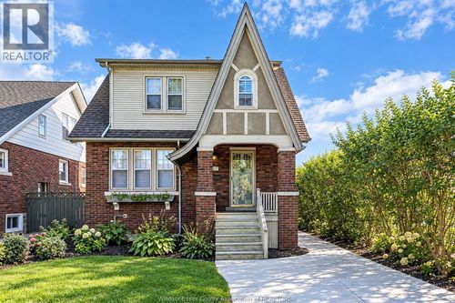 1917 Oneida Crt, Windsor, ON, N8Y1T1 | Card Image