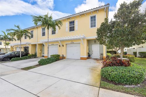 4008 Nw 11th Dr, Plantation, FL, 33313-6772 | Card Image