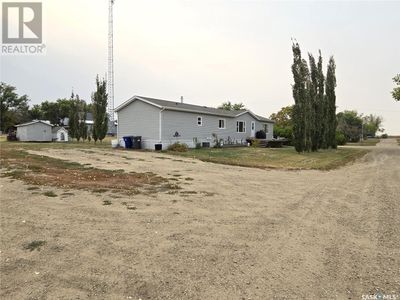 112 2 Nd Ave, House other with 3 bedrooms, 2 bathrooms and null parking in Macrorie SK | Image 1