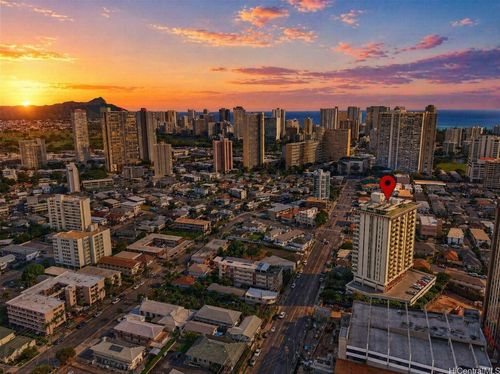 12g-796 Isenberg St, Honolulu, HI, 96826-2925 | Card Image