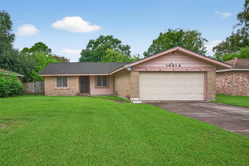 16814 Barcelona Dr, Friendswood, TX, 77546-4128 | Card Image