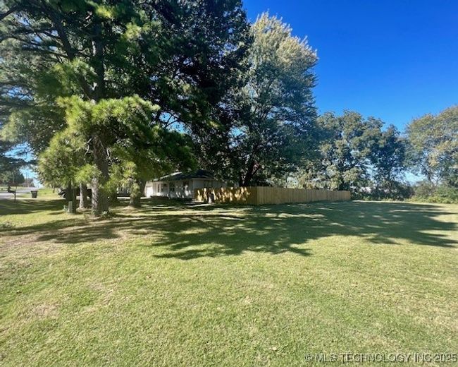 View from adjoining lot | Image 31