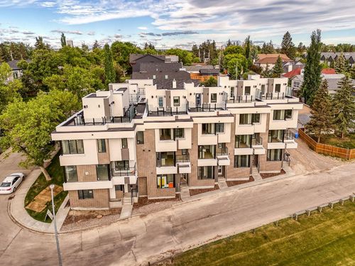 2305 13 Street Nw, Calgary, AB, T2M1T8 | Card Image