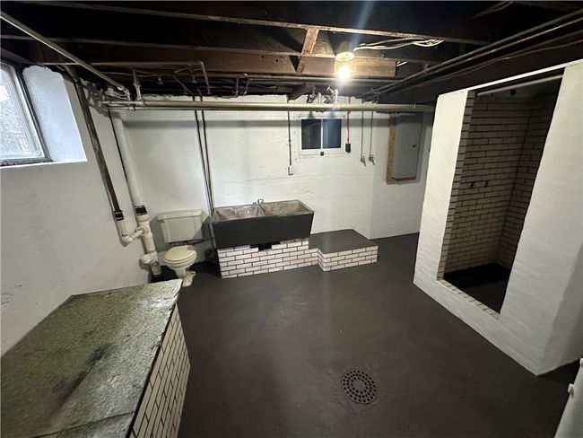 809 Arthur Ave, House other with 3 bedrooms, 1 bathrooms and 2 parking in Scottdale PA | Image 28