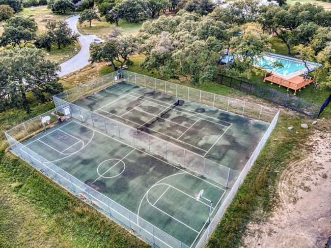 Drone / aerial view of a pool | Image 34