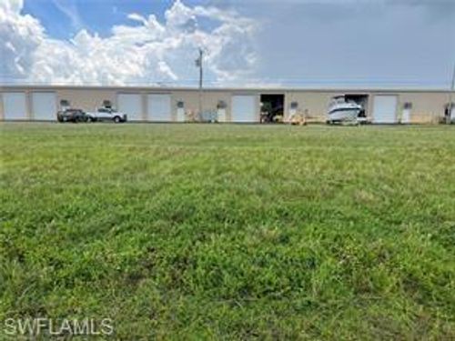 1010 Ne 8th Ter, Cape Coral, FL, 33909-3144 | Card Image