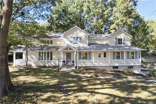 8236 Linden Dr, Prairie Village, KS, 66208-5005 | Card Image