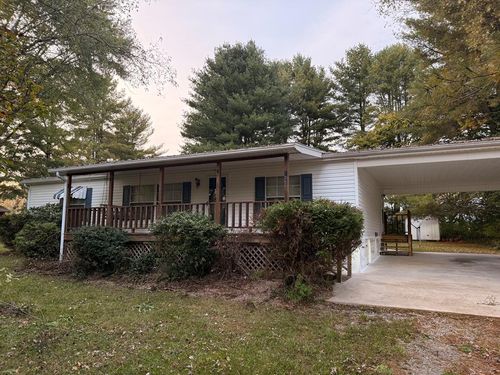 135 Oak Hill Dr, Jamestown, TN, 38556-5453 | Card Image