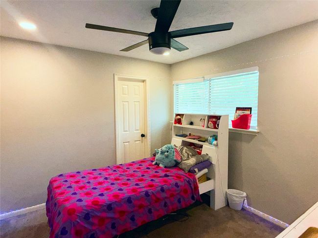 4822 Glendower Dr, House other with 4 bedrooms, 3 bathrooms and 2 parking in Spring TX | Image 12