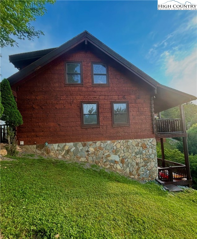 Raven Rd, Piney Creek, NC 28663