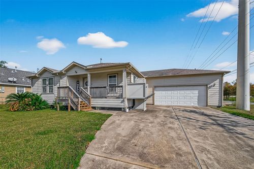 7100 Harlem St, Baytown, TX, 77521-1222 | Card Image