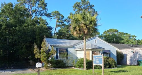 2128 Ingalls Ave, Pascagoula, MS, 39567-5844 | Card Image