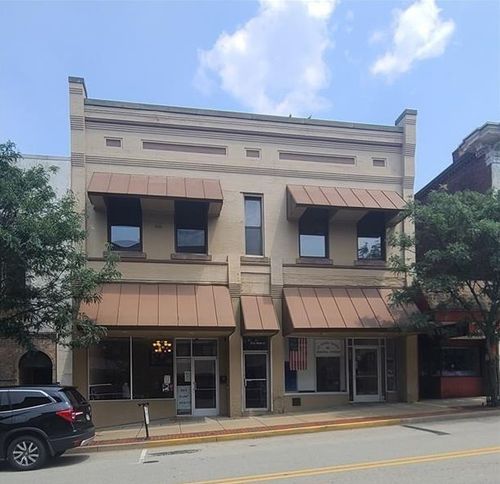32 N Main St, Washington, PA, 15301-4508 | Card Image
