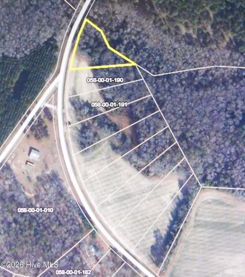 01 Salem Rd, Bennettsville, SC, 29512 | Card Image