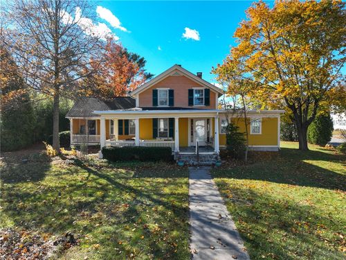 11 High St, Ashaway, RI, 02804-1407 | Card Image
