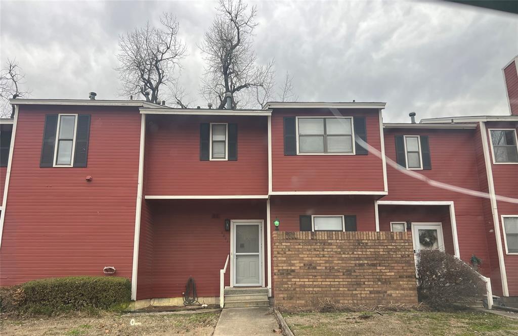 5404 PEACHTREE Dr  