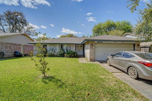 16710 Blackhawk Blvd, Friendswood, TX, 77546-3404 | Card Image