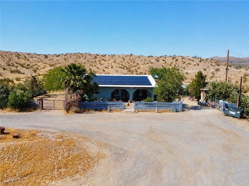 36769 Richards Ln, Barstow, CA, 92311-9620 | Card Image