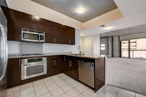 369-353 E Bonneville Ave, Las Vegas, NV, 89101-6622 | Card Image