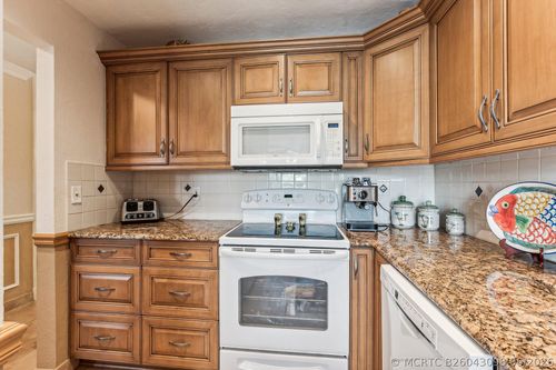 103-1051 Orange Ter, Delray Beach, FL, 33445-5965 | Card Image