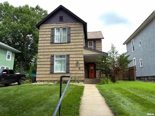 2117 Hampshire St, Quincy, IL, 62301-3149 | Card Image