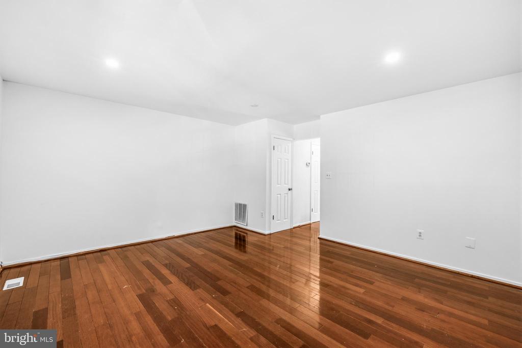 Residential in GERMANTOWN 5
