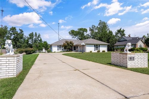 912 Nw 9th St, Bentonville, AR, 72712-4502 | Card Image
