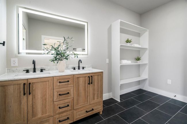 Restroom | Image 17