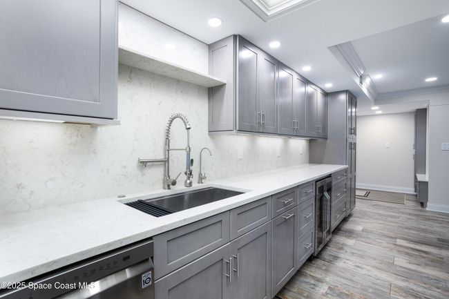 Beautiful sink and countertop | Image 14