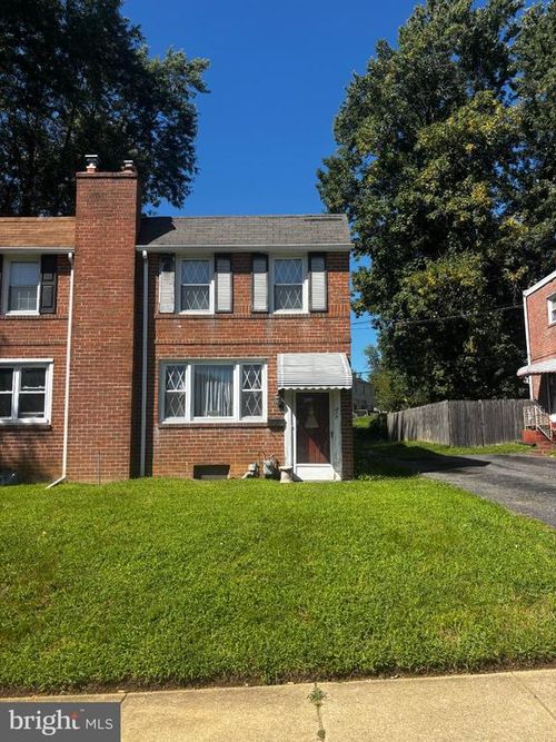 217 Emerald Ln, MEDIA, PA, 19063-3903 | Card Image