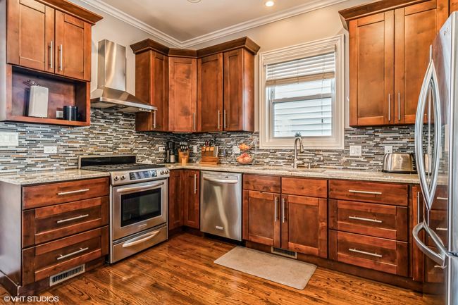 3069 N Elbridge Ave, Home with 2 bedrooms, 3 bathrooms and 2 parking in CHICAGO IL | Image 5