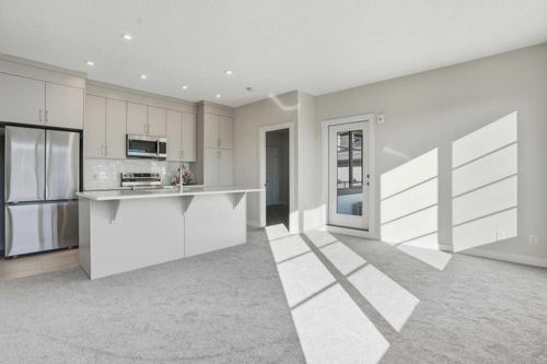 2417-2117 81 St Sw, Calgary, AB, T3H6H5 | Card Image