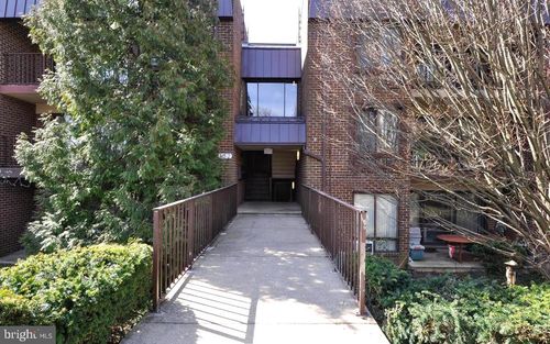 apt-202-132 Roberts Ln, ALEXANDRIA, VA, 22314-4668 | Card Image